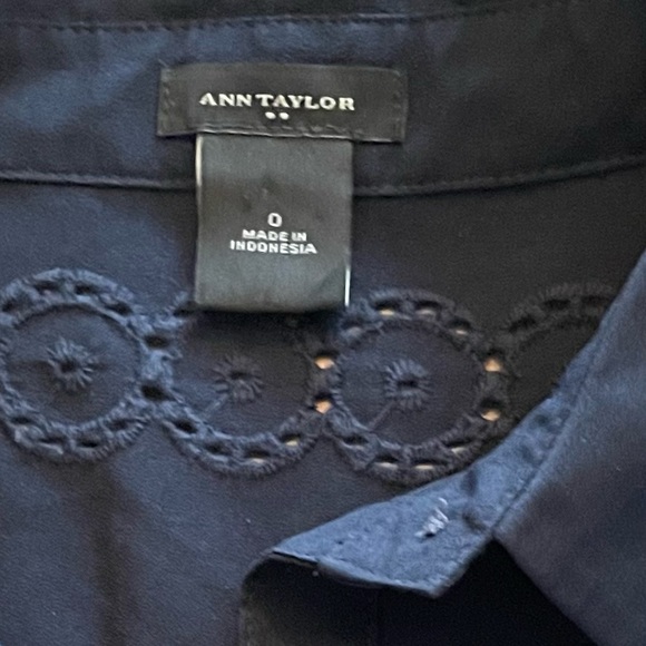 Ann Taylor button down shirt with eyelet details - Picture 6 of 9